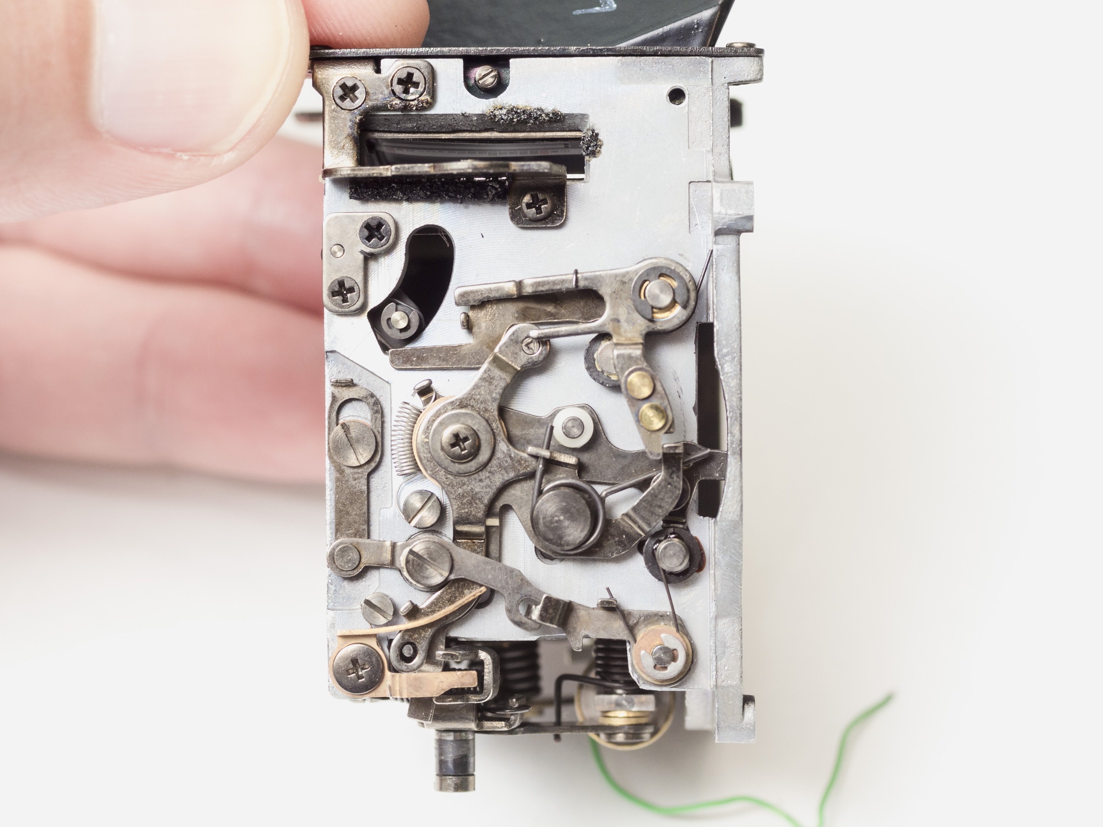 Pentax ME Super ミラーボックスの修理 - iFixit 修理ガイド