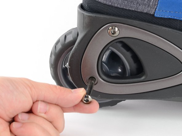 Wheel Replacement on Patagonia Freewheeler/Freightliner Luggage, Replace the wheel: crwdns2935265:03crwdnd2935265:03crwdnd2935265:03crwdne2935265:0