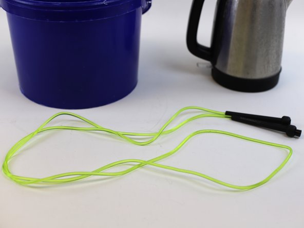 How to Straighten a Kinked  Jump Rope, Prepare the repair area: crwdns2935265:01crwdnd2935265:02crwdnd2935265:03crwdne2935265:0