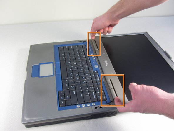 Dell Inspiron 9100 Keyboard Replacement: crwdns2935265:04crwdnd2935265:03crwdnd2935265:03crwdne2935265:0