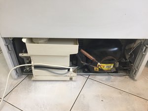 Solved Freezer On Bottom Floor Filling With Water Freezing Leaking Out Refrigerator Ifixit