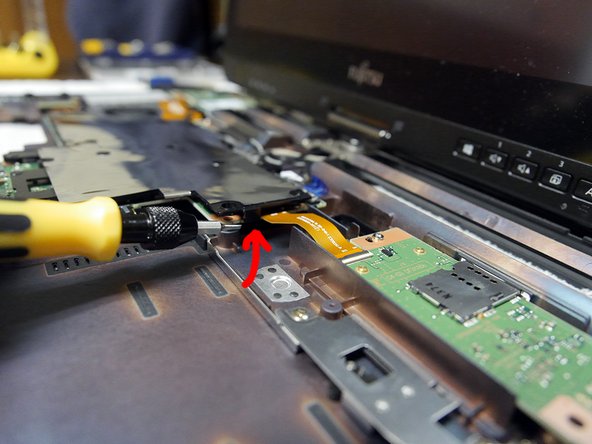 Fujitsu T902 Teardown: crwdns2935265:011crwdnd2935265:02crwdnd2935265:03crwdne2935265:0