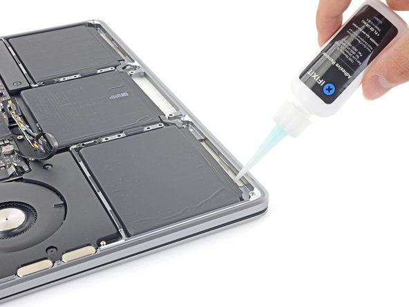 MacBook Pro 13" 2022 (M2) Battery Replacement, Soften the adhesive: crwdns2935265:029crwdnd2935265:02crwdnd2935265:02crwdne2935265:0