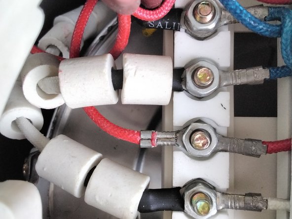 Prolife Airpot Model YTA-538AP  Disassembly Only, Disconnect the wires from the Buss: crwdns2935265:03crwdnd2935265:01crwdnd2935265:03crwdne2935265:0