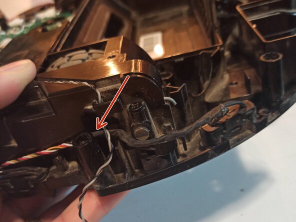 Ecovacs Deebot 920 Reassembly, Install The Left Wheel Well: step 6, image 2 of 3