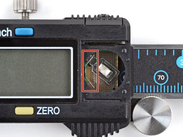 Digital Calipers Battery Replacement, Install a new battery: crwdns2935265:03crwdnd2935265:03crwdnd2935265:03crwdne2935265:0