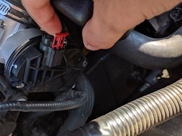 2012 Ford Fusion Throttle Body Replacement, Remove Throttle Body Plug: 5 단계, 이미지 3개 중 2개