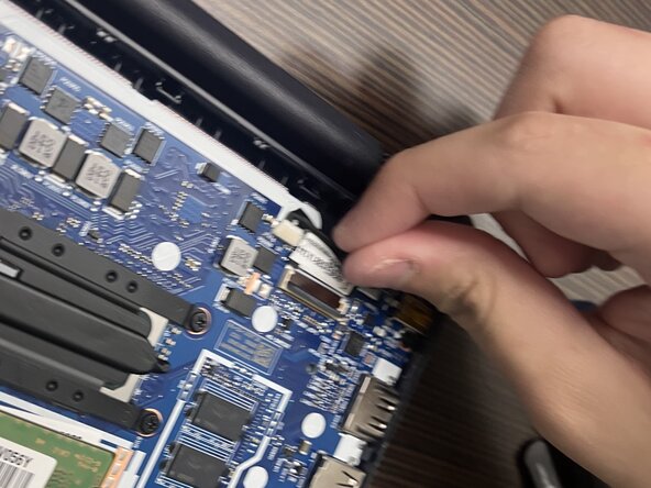 Lenovo IdeaPad 3-15IML05 Display Assembly Replacement: crwdns2935265:05crwdnd2935265:01crwdnd2935265:03crwdne2935265:0