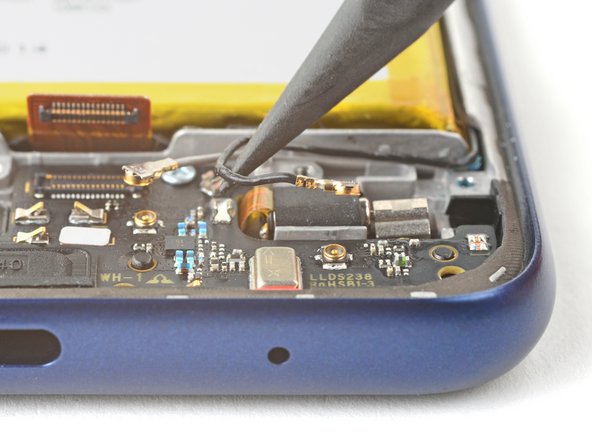 Motorola Moto G Play (2021) Screen Replacement: crwdns2935265:028crwdnd2935265:03crwdnd2935265:03crwdne2935265:0