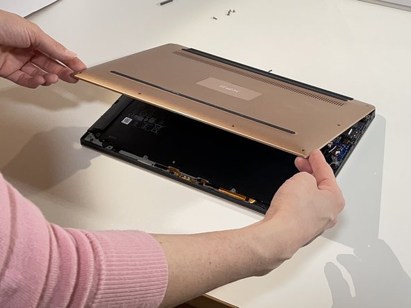 Dell XPS 13 9360 SSD Replacement: crwdns2935265:05crwdnd2935265:02crwdnd2935265:03crwdne2935265:0