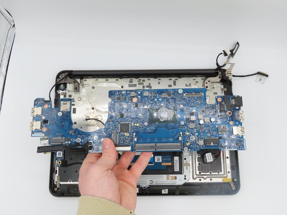 Dell Latitude 3380 Motherboard Replacement: crwdns2935265:012crwdnd2935265:02crwdnd2935265:02crwdne2935265:0