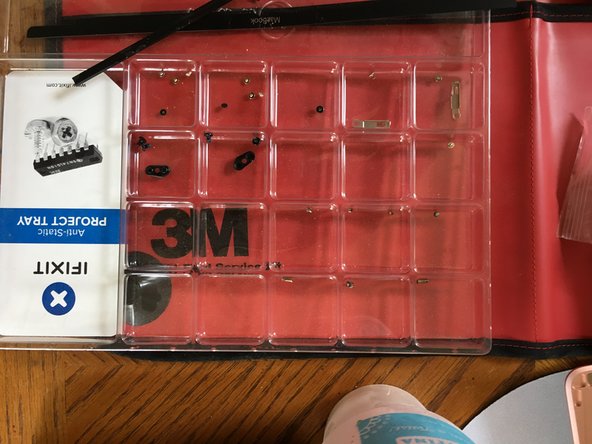 How to build a display using a iMac: step 16, image 2 of 3