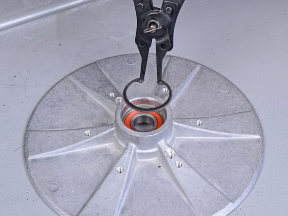 American Sanders EZSand Orbital Sander 07163A 2017 Sanding Disc Replacement, Remove the sanding disc bearing: crwdns2935265:08crwdnd2935265:03crwdnd2935265:03crwdne2935265:0