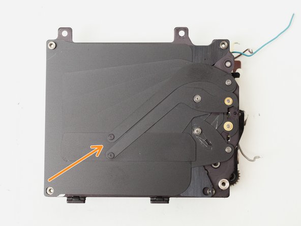 Pentax ME Super Shutter Service, Remove closing curtain: crwdns2935265:026crwdnd2935265:02crwdnd2935265:03crwdne2935265:0