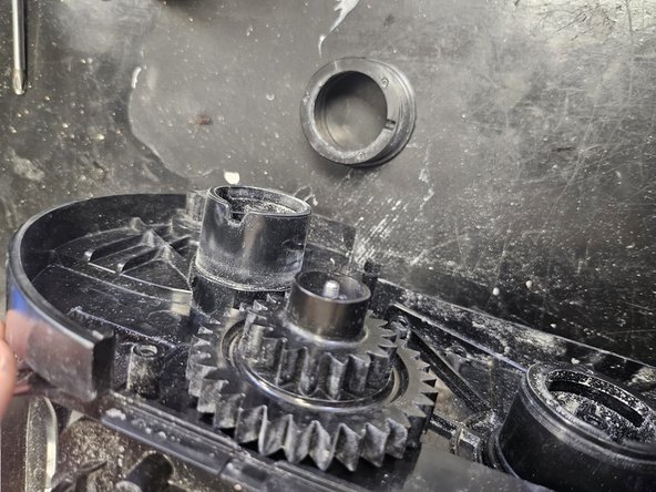 Aiper Seagull Pro: Teardown, Main motor cogs: crwdns2935265:011crwdnd2935265:03crwdnd2935265:03crwdne2935265:0