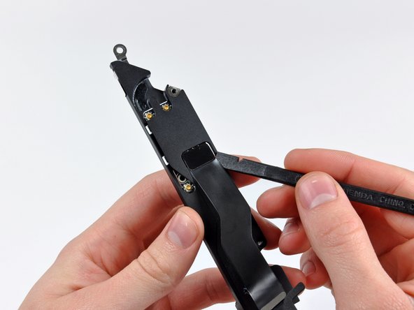 MacBook Unibody Model A1342 Rear Speaker Replacement: crwdns2935265:013crwdnd2935265:02crwdnd2935265:02crwdne2935265:0