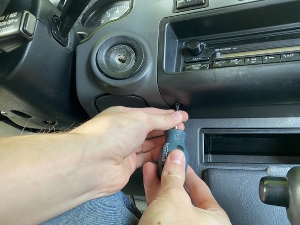 1994-2000 Toyota RAV4 Clock Repair: step 3, image 1 of 3