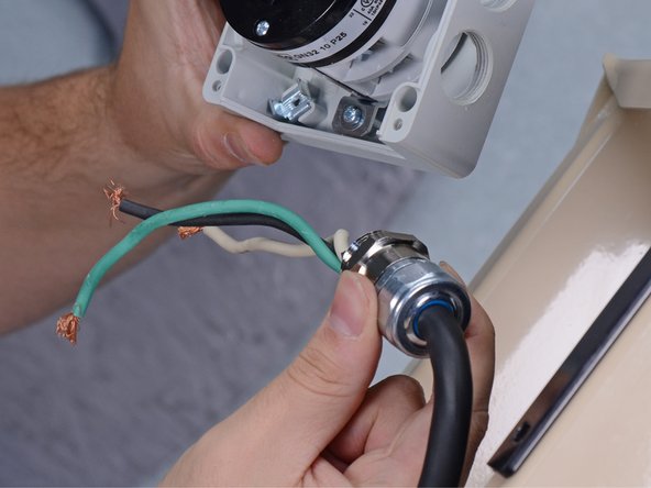 EDCO Disk Grinder 50200-HD On/Off Switch Replacement: crwdns2935265:025crwdnd2935265:03crwdnd2935265:03crwdne2935265:0