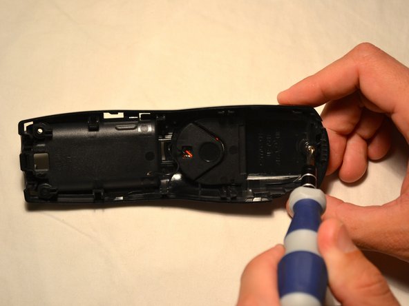 Uniden TCX905 Back Speaker Replacement, Back Speaker: crwdns2935265:06crwdnd2935265:02crwdnd2935265:02crwdne2935265:0