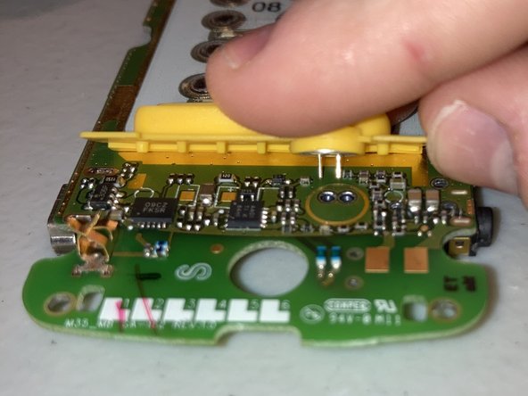 Motorola MOTOACTIV W450 Teardown, Board Parts: crwdns2935265:08crwdnd2935265:02crwdnd2935265:02crwdne2935265:0