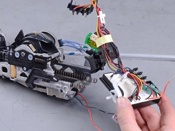 Dewalt Nailers DCN680D1 2018 Control Module Replacement, Remove the control module: crwdns2935265:018crwdnd2935265:02crwdnd2935265:03crwdne2935265:0