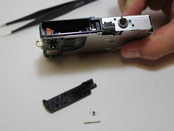 Kodak EasyShare M2008 Battery Door Replacement: crwdns2935265:08crwdnd2935265:02crwdnd2935265:02crwdne2935265:0