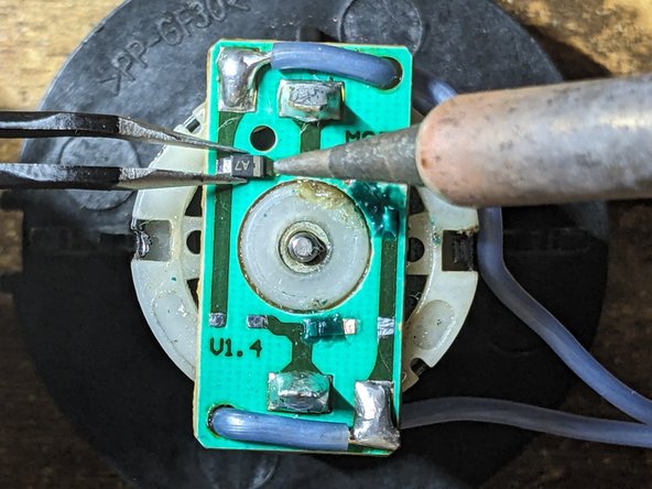 Genesis Heat Gun Rectifier Diode Replacement, Solder new diode 1: crwdns2935265:07crwdnd2935265:03crwdnd2935265:03crwdne2935265:0