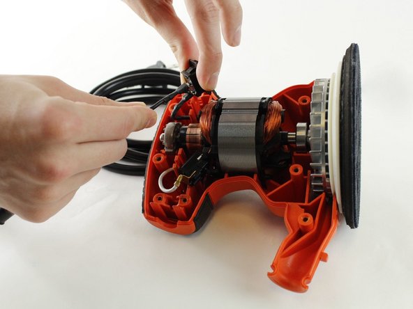 Black and Decker BDERO100 Power Button Replacement: crwdns2935265:06crwdnd2935265:02crwdnd2935265:02crwdne2935265:0