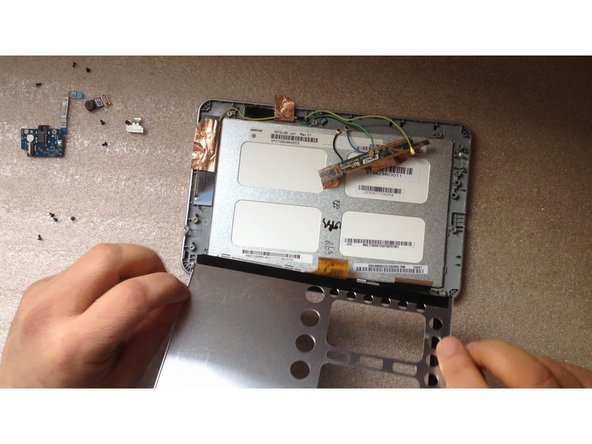 Acer Iconia B1-711 LCD Display Replacement