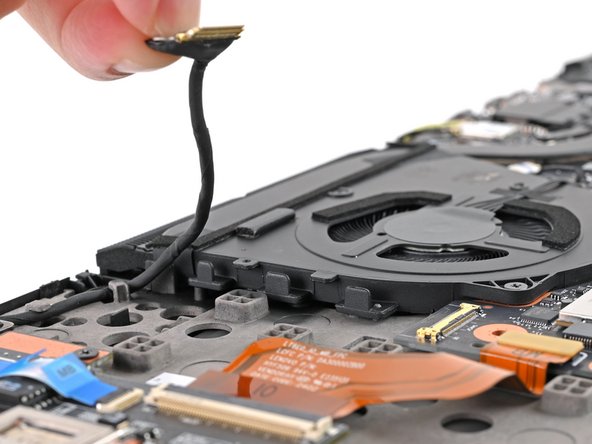 Lenovo ThinkPad T16 Gen 3 Fan and Heatsink Assembly Replacement, Free the camera cable: stap 0, afbeelding 3 van 3