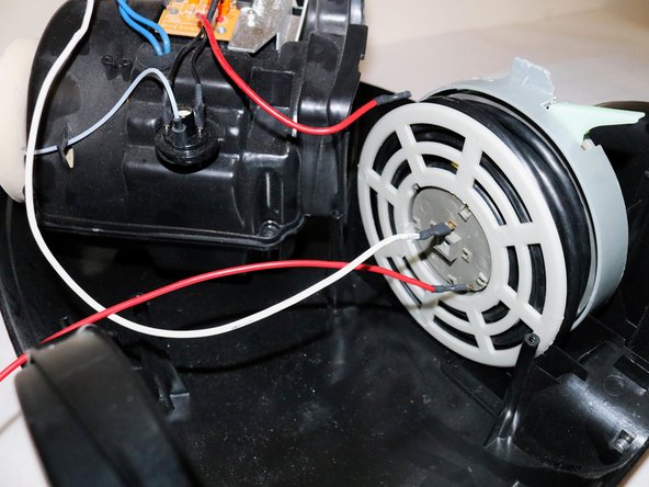 Bissell OptiClean Cyclonic Vacuum Motor and Circuit Board Replacement: crwdns2935265:020crwdnd2935265:02crwdnd2935265:03crwdne2935265:0