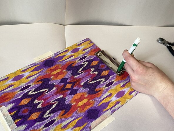 How to Replace the Rivets in a Clipboard: crwdns2935265:08crwdnd2935265:01crwdnd2935265:02crwdne2935265:0