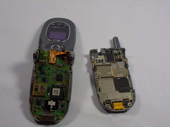 Disassembling LG VX8300 Body: crwdns2935265:05crwdnd2935265:02crwdnd2935265:02crwdne2935265:0