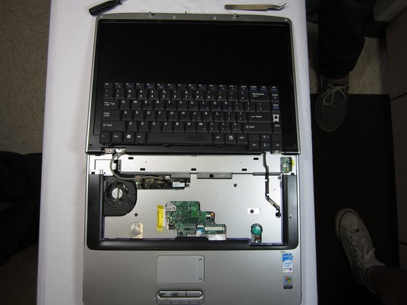 Gateway MA6 Laptop Display Assembly Replacement: crwdns2935265:014crwdnd2935265:03crwdnd2935265:03crwdne2935265:0