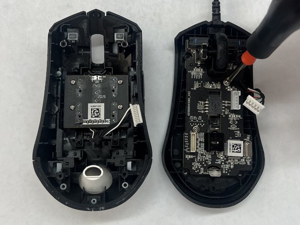 Corsair M55 RGB Pro Gaming Mouse Motherboard: 手順 5、 3の画像 2