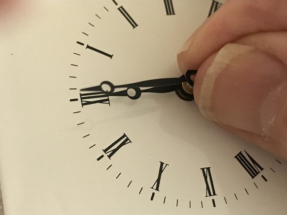 Wind-up carriage clock Service clean, Replacing the clock face and hands: crwdns2935265:019crwdnd2935265:03crwdnd2935265:03crwdne2935265:0