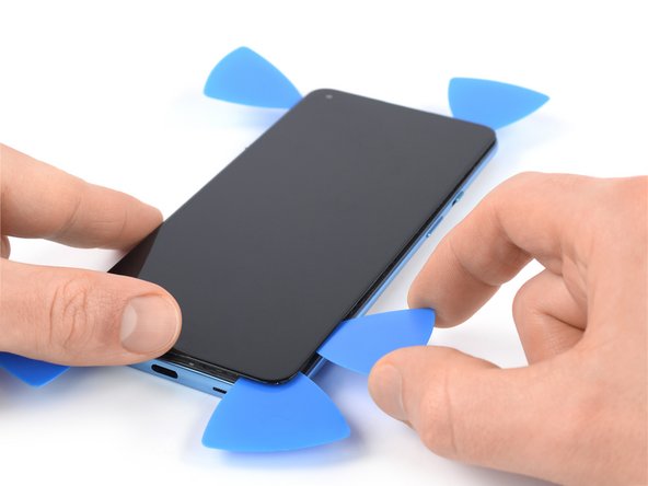 OnePlus 9 5G Screen Replacement, Slice the right edge adhesive: step 40, image 2 of 2