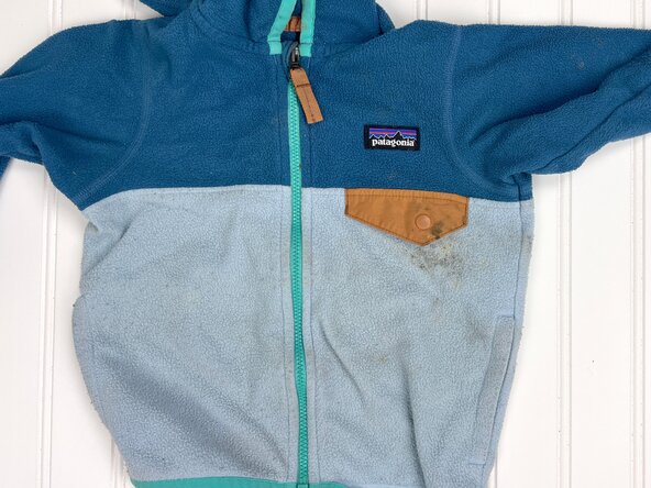How to Spot Clean Technical Gear, Dish soap for unknown stains: crwdns2935265:02crwdnd2935265:01crwdnd2935265:03crwdne2935265:0