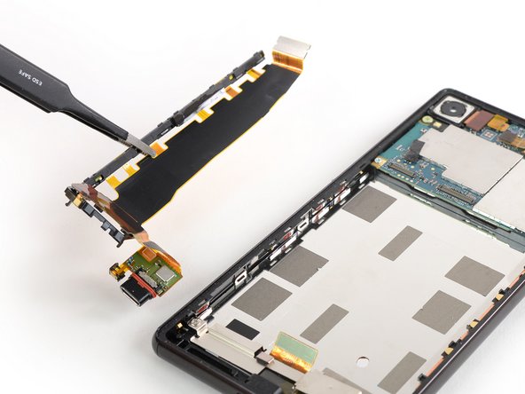 Sony Xperia Z4 Flex Cable Assemblies and Loudspeaker Replacement: crwdns2935265:036crwdnd2935265:03crwdnd2935265:03crwdne2935265:0