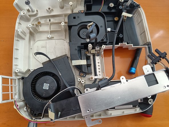 NEC VT570 Dismantling, Removing filter and fan module: crwdns2935265:010crwdnd2935265:02crwdnd2935265:03crwdne2935265:0