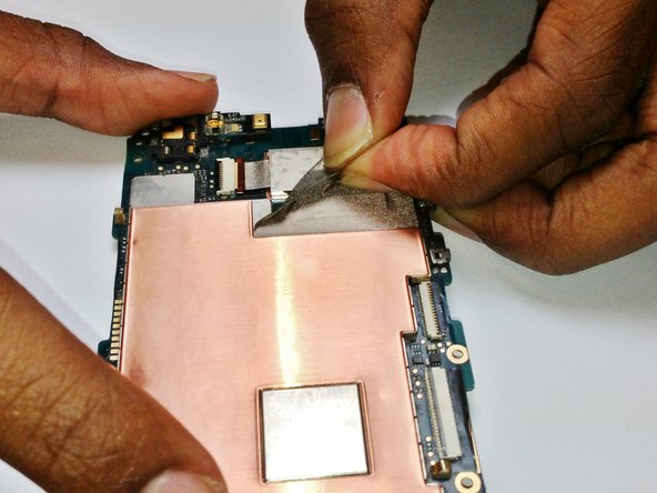 HTC Thunderbolt Camera Replacement, Camera: adım 17, 2 resimden 2.