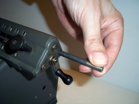 Disassembling a Monroe LA-160 calculator: crwdns2935265:05crwdnd2935265:02crwdnd2935265:03crwdne2935265:0