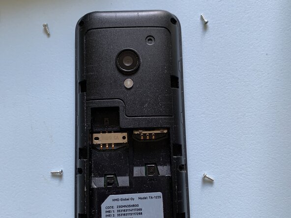 Nokia 150 Teardown, Remove screws: crwdns2935265:03crwdnd2935265:01crwdnd2935265:01crwdne2935265:0