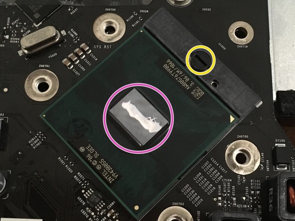iMac Intel 24" EMC 2267 CPU Replacement, Depose du nouveau processeur: crwdns2935265:017crwdnd2935265:02crwdnd2935265:02crwdne2935265:0