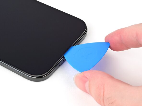 iPhone Air Screen Replacement, Slice the bottom edge adhesive: crwdns2935265:08crwdnd2935265:01crwdnd2935265:03crwdne2935265:0