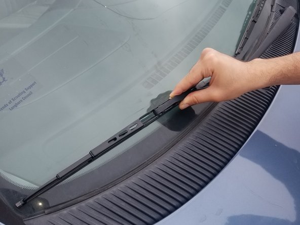 2000-2003 Toyota Sienna Windshield Wiper Replacement: crwdns2935265:06crwdnd2935265:03crwdnd2935265:03crwdne2935265:0