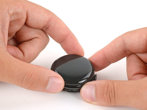 Google Pixel Watch 4 Screen Replacement, Remove the screen: adım 20, 3 resimden 1.