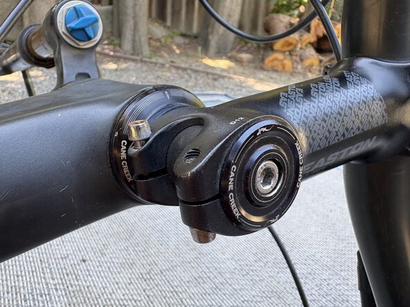 Fox32 Mountain Bike Front Air Suspension Fork Seal and Oil Replacement: étape 12, image 3 de 3