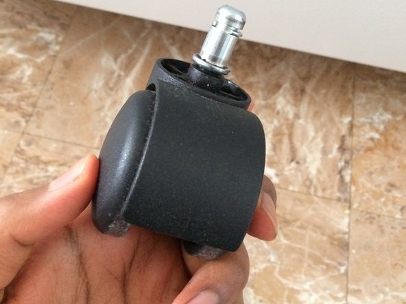 How to Replace the Wheels on an Office Chair: crwdns2935265:04crwdnd2935265:03crwdnd2935265:03crwdne2935265:0