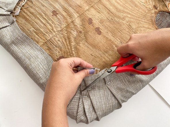 How to Replace Seat Fabric/Cushioning: crwdns2935265:05crwdnd2935265:02crwdnd2935265:02crwdne2935265:0